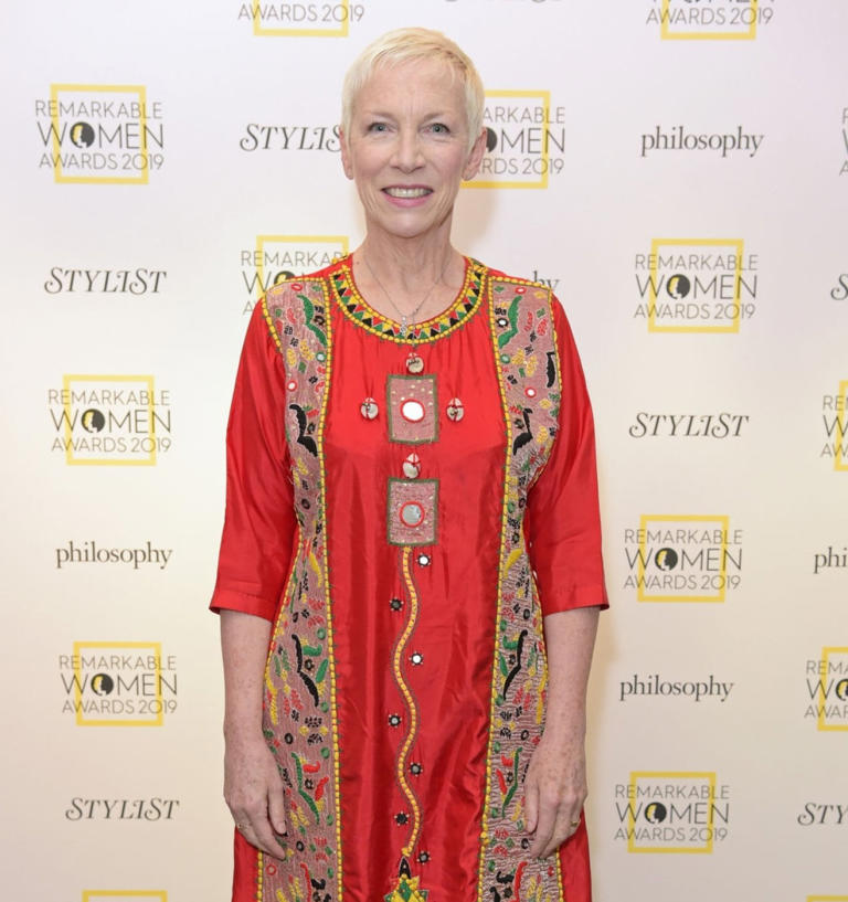 La icónica voz de Eurythmics comparte cómo ha aprendido a convivir con el Trastorno por Déficit de Atención e Hiperactividad, transformándolo en una fuente de creatividad 