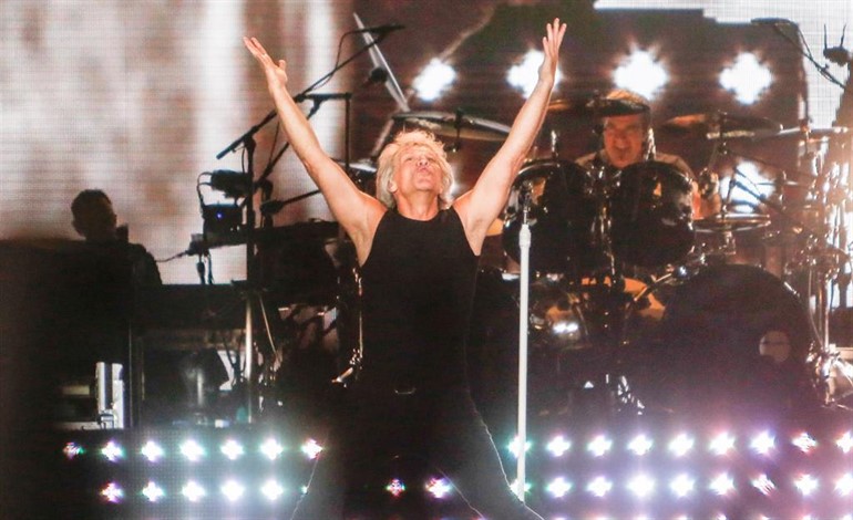 Seis años después de su última visita a España, Bon Jovi ha congregado este domingo a más de 50.000 fans en el Wanda Metropolitano con entradas agotadas