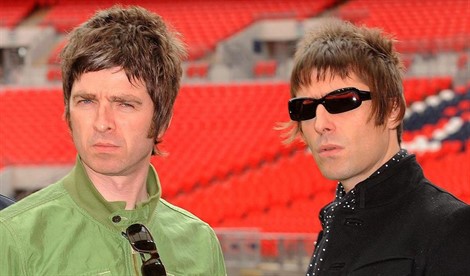 A 400 kilómetros de distancia, los dos eternos infantes terribles del rock británico cantarán canciones propias y también unos cuantos viejos himnos de Oasis