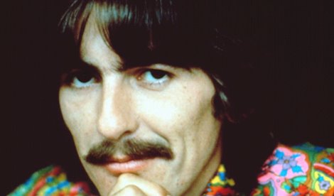George Harrison falleció a los 58 años el 29 de noviembre de 2001 en Los Angeles, a causa de un cáncer de pulmón que hizo metástasis con el cerebro