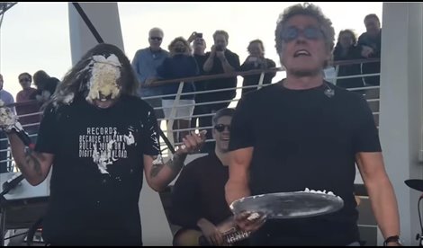 El cantante de The Who celebró su 76 cumpleaños este pasado 1 de marzo a bordo del Rock Legends Cruise VIII, un crucero que acaba de recorrer la costa de Florida