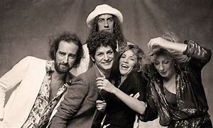 Se anuncia que Mick Fleetwood se ha reconciliado con su ex compañero de Fleetwood Mac, Lindsey Buckingham, y que le gustaría que se produjese en algún momento del futuro una reunión