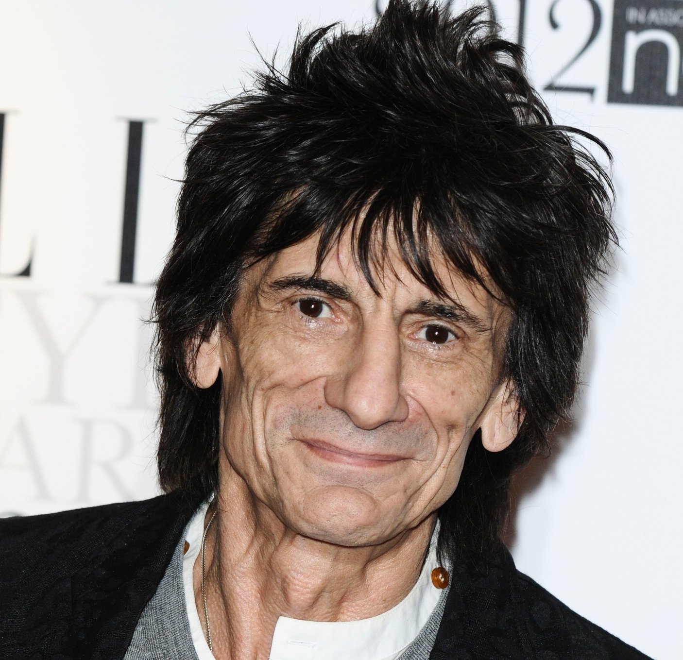 También ha grabado junto a Mick Jagger nuevo material para la reedición de Tattoo You de los Rolling Stones