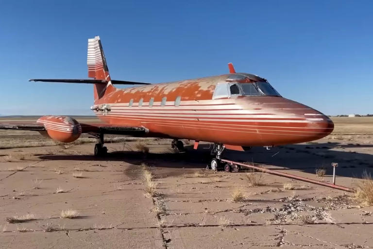 En 1976, el “rey del rock and roll” se compró un jet privado, un Lockheed JetStar, completamente personalizado, que utilizó durante varios años para sus desplazamientos