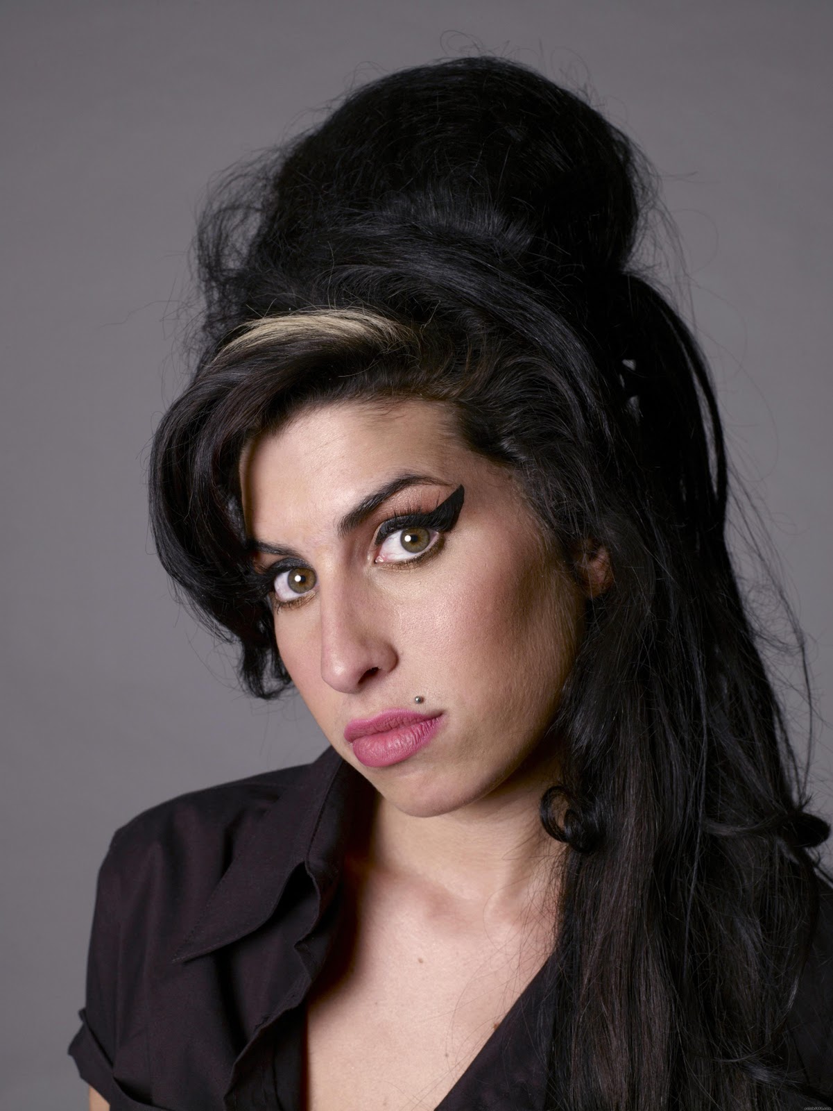 El ex compañero de banda de Amy Winehouse, Dale Davis, no cree que haya “suficiente material” ni de lejos para el lanzamiento de otro disco