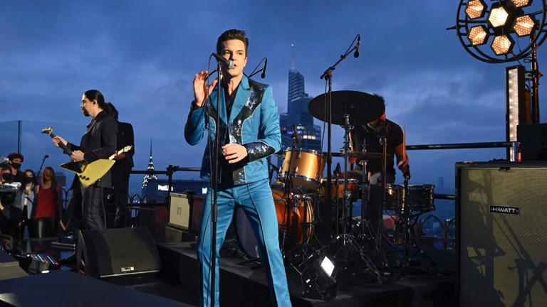 El líder de The Killers dio un recital como frontman en el concierto que se erguía como plato fuerte de la jornada final del Madcool